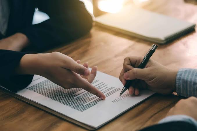 Contracts signing and legal agreements